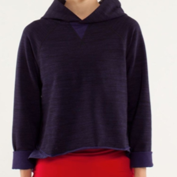 Lululemon Pull Me Over Hoodie - Picture 2 of 15